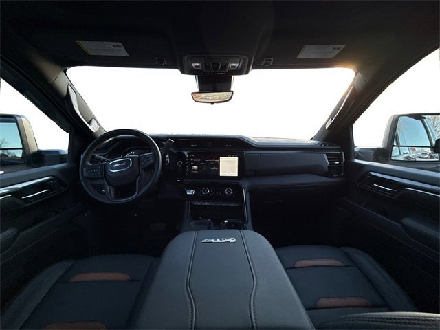 2025 GMC Sierra 2500HD 4WD Crew Cab Standard Bed AT4