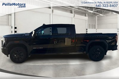 2025 GMC Sierra 2500HD 4WD Crew Cab Standard Bed AT4