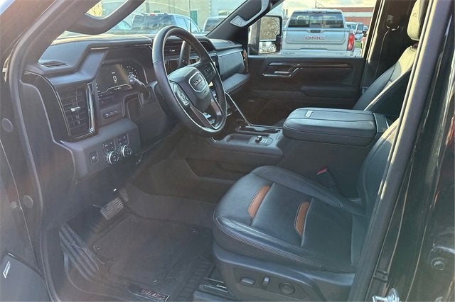 2025 GMC Sierra 2500HD 4WD Crew Cab Standard Bed AT4