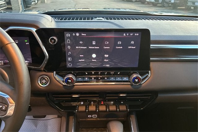 2023 GMC Canyon 4WD Crew Cab Short Box Elevation