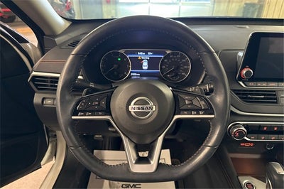 2020 Nissan Altima SR FWD