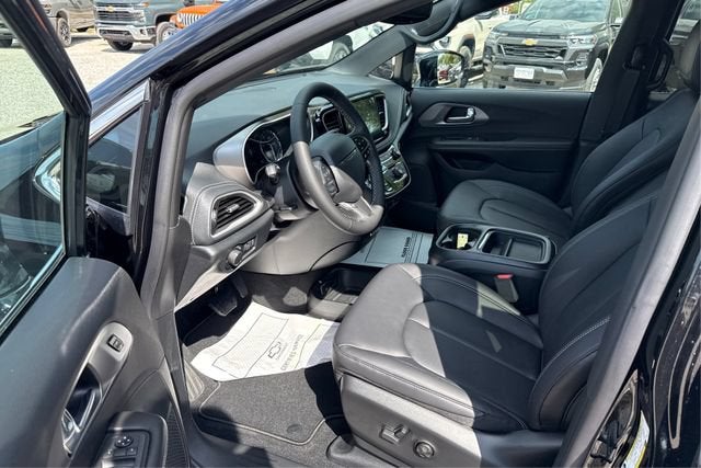 2027 Chrysler Pacifica PACIFICA SELECT