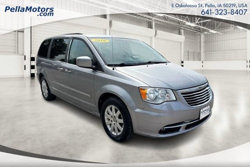 2016 Chrysler Town & Country Touring