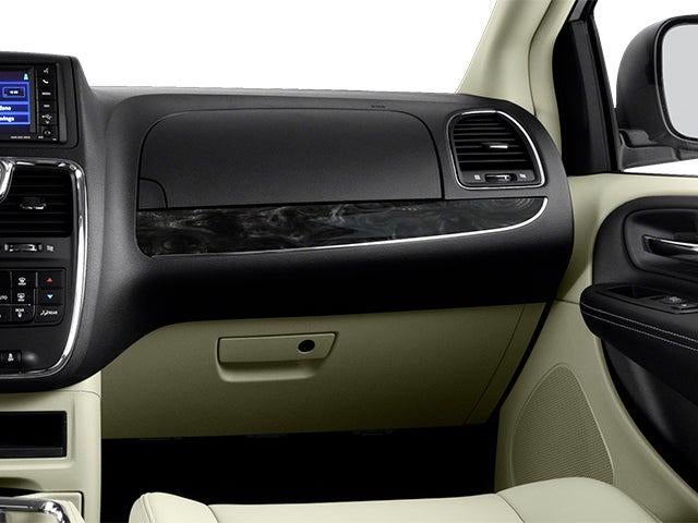 2014 Chrysler Town & Country Touring-L