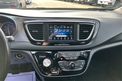 2020 Chrysler Pacifica Touring