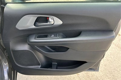 2020 Chrysler Pacifica Touring