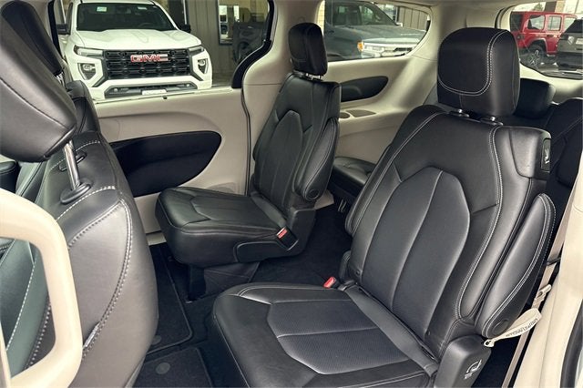 2023 Chrysler Pacifica Touring L AWD
