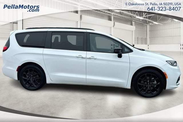 2024 Chrysler Pacifica Touring L AWD