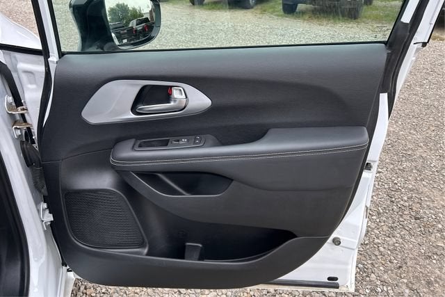 2024 Chrysler Pacifica Touring L AWD