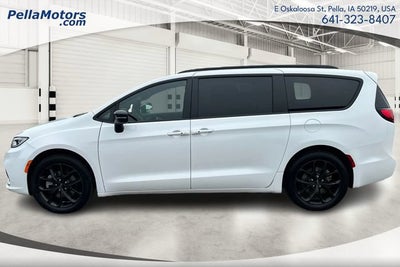 2024 Chrysler Pacifica Touring L AWD