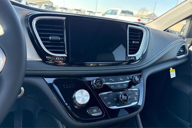 2026 Chrysler Pacifica PACIFICA LIMITED AWD