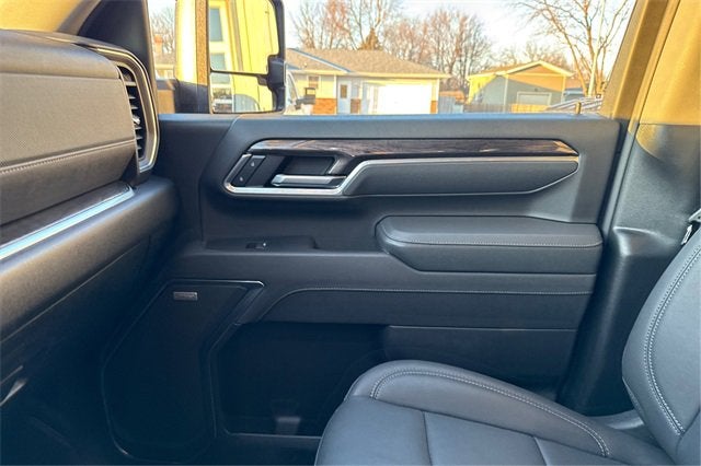 2025 Chevrolet Silverado 2500HD 4WD Crew Cab Standard Bed LTZ