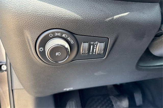 2024 Jeep Compass COMPASS LATITUDE 4X4