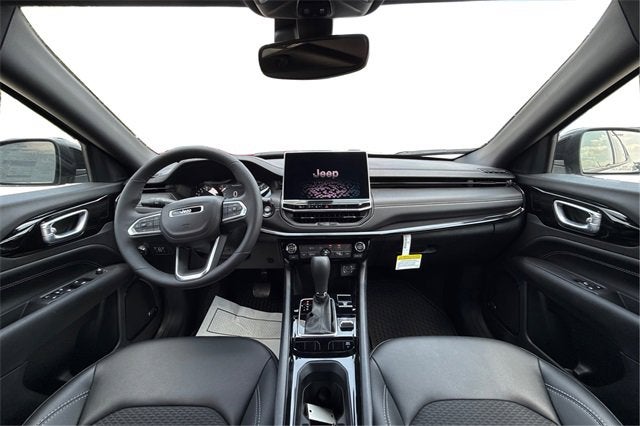 2024 Jeep Compass COMPASS LATITUDE 4X4