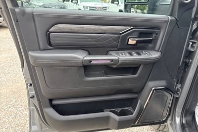 2026 RAM Ram 3500 RAM 3500 LIMITED MEGA CAB 4X4 6'4' BOX
