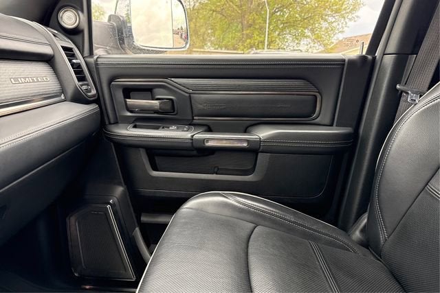 2021 RAM 3500 Limited Mega Cab 4x4 6'4' Box