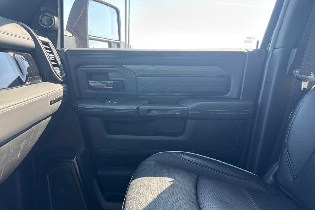 2025 RAM 3500 Limited Mega Cab 4x4 6'4' Box