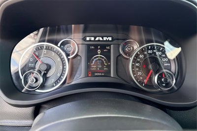 2022 RAM 2500 Tradesman Crew Cab 4x4 6'4' Box