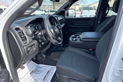 2022 RAM 2500 Tradesman Crew Cab 4x4 6'4' Box