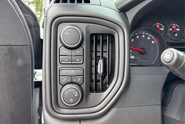 2023 Chevrolet Silverado 1500 4WD Crew Cab Short Bed Custom Trail Boss