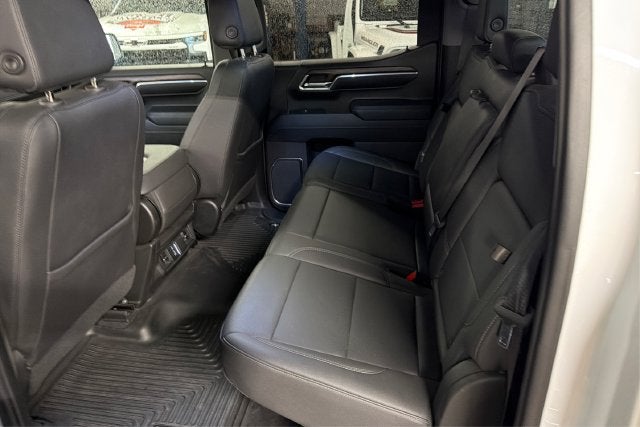 2023 GMC Sierra 1500 4WD Crew Cab Short Box SLT