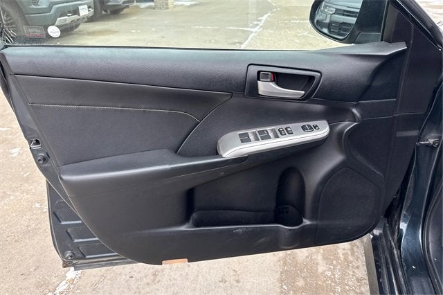 2014 Toyota Camry SE V6