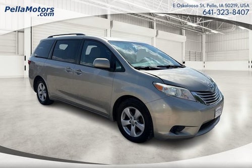 2016 Toyota Sienna LE 8 Passenger