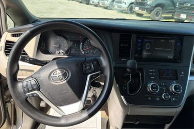 2016 Toyota Sienna LE 8 Passenger