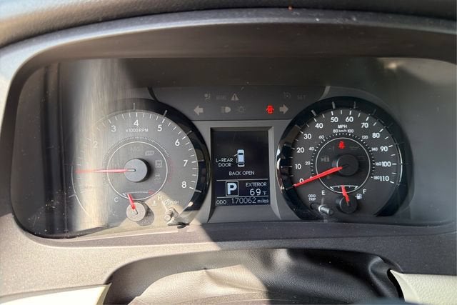 2016 Toyota Sienna LE 8 Passenger