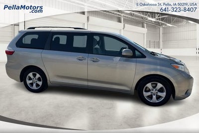 2016 Toyota Sienna LE 8 Passenger