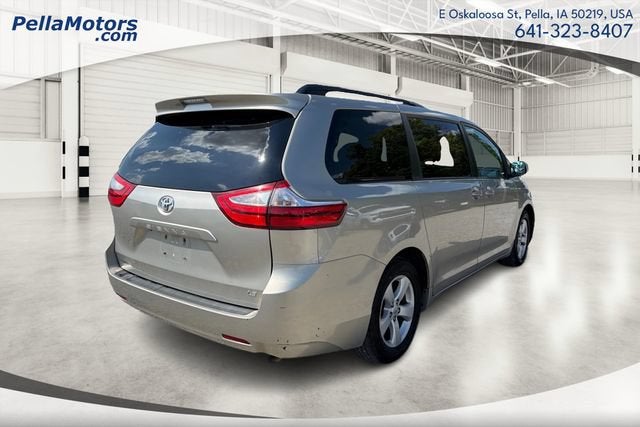 2016 Toyota Sienna LE 8 Passenger