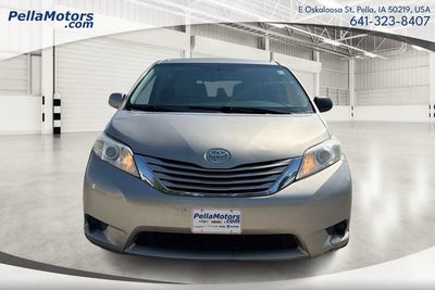 2016 Toyota Sienna LE 8 Passenger