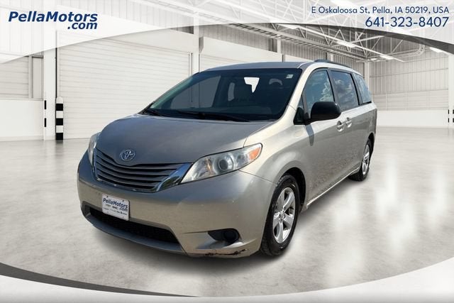 2016 Toyota Sienna LE 8 Passenger