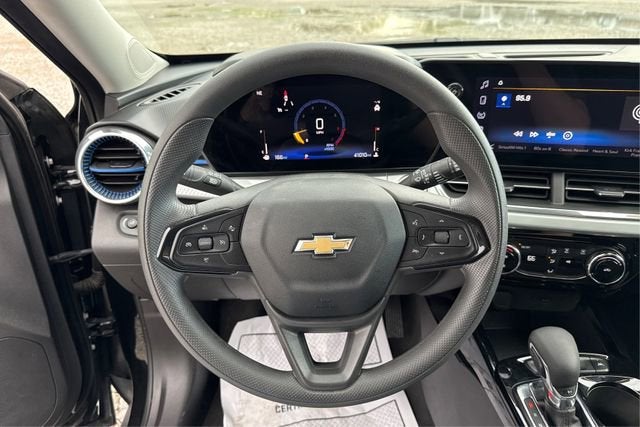 2025 Chevrolet Trax FWD LT