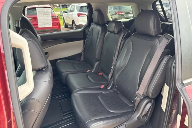2023 Kia Carnival MPV LX Seat Package