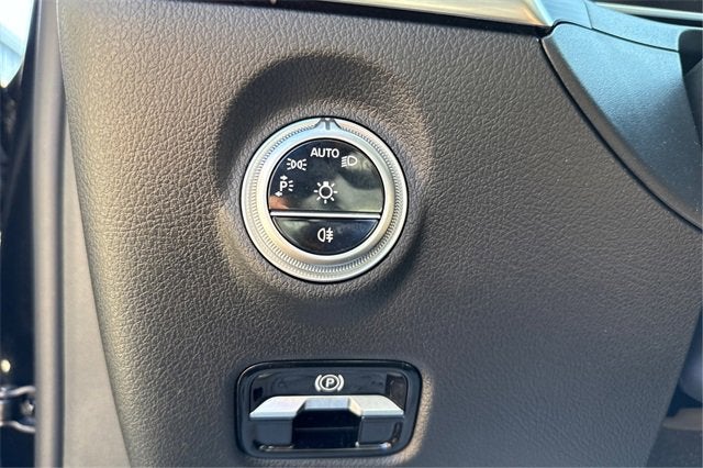 2025 Mercedes-Benz C 300 C 300